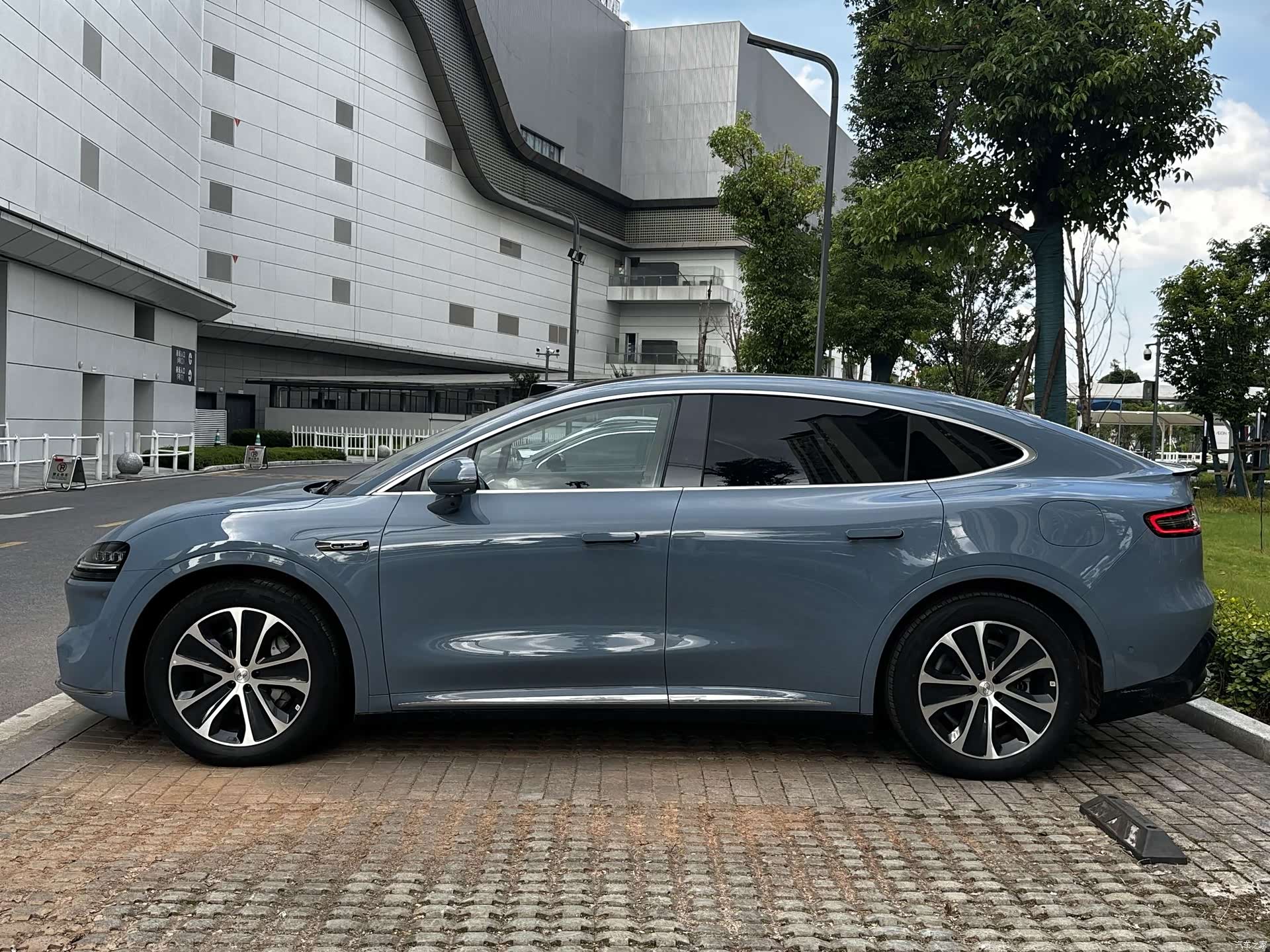 Luxeed R7, 2025 13