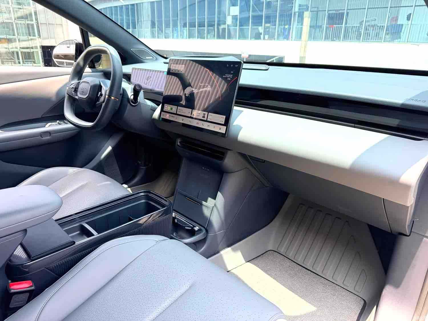 Lynk & Co 02, 2025 13
