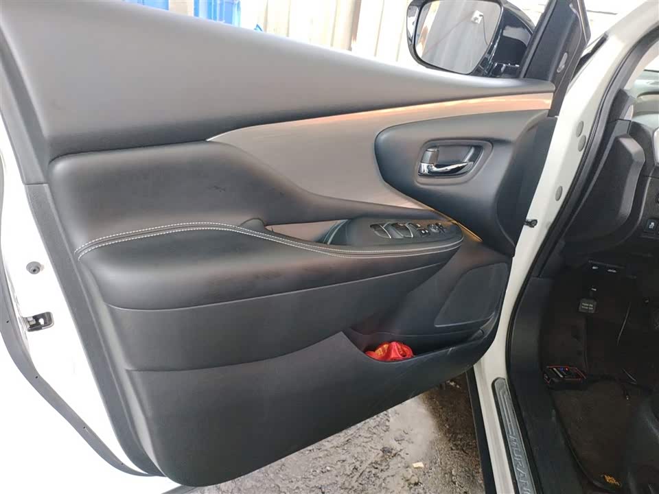 Nissan Loulan Nissan Loulan