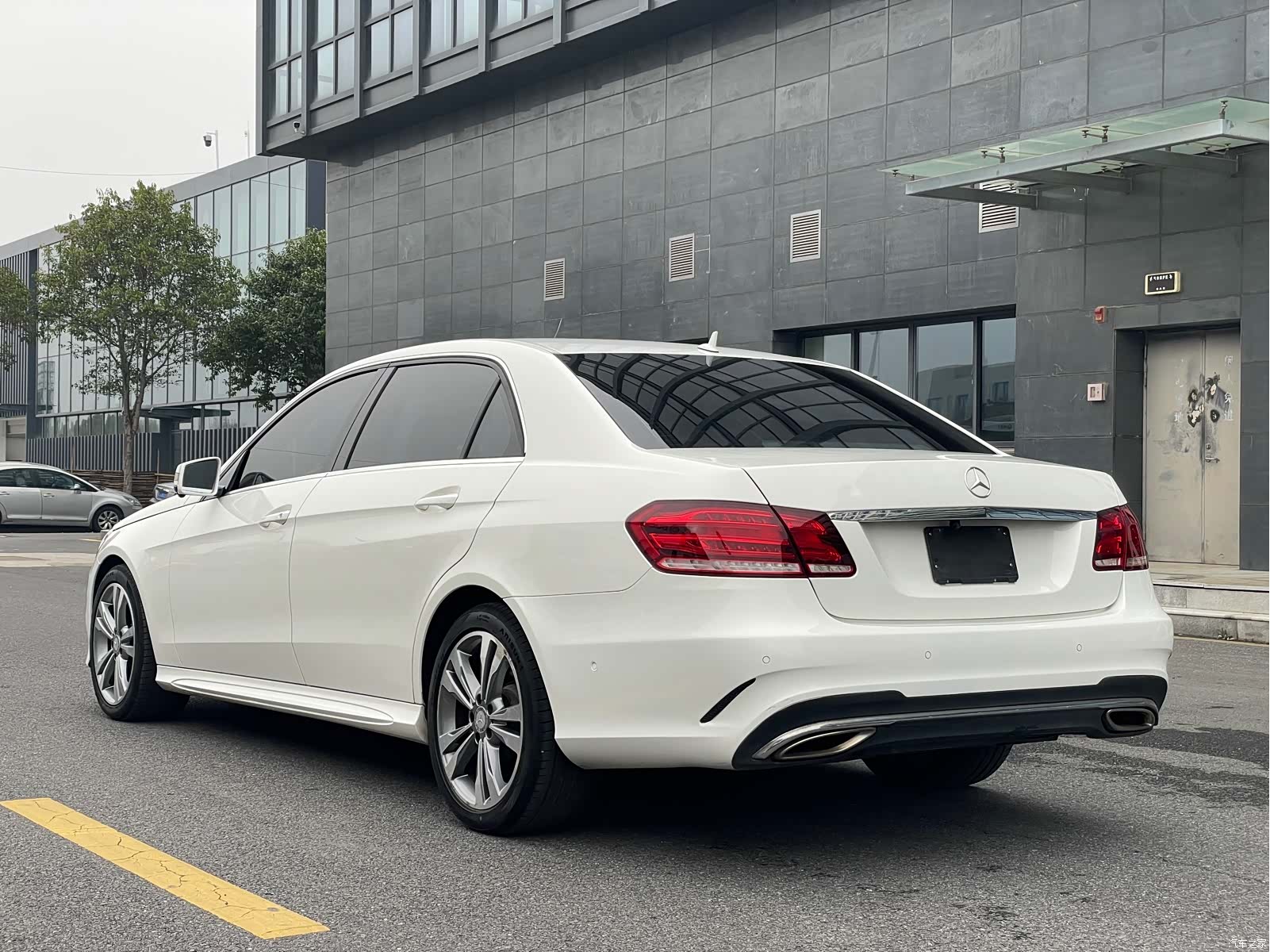 Mercedes-Benz E-Class, 2015 16