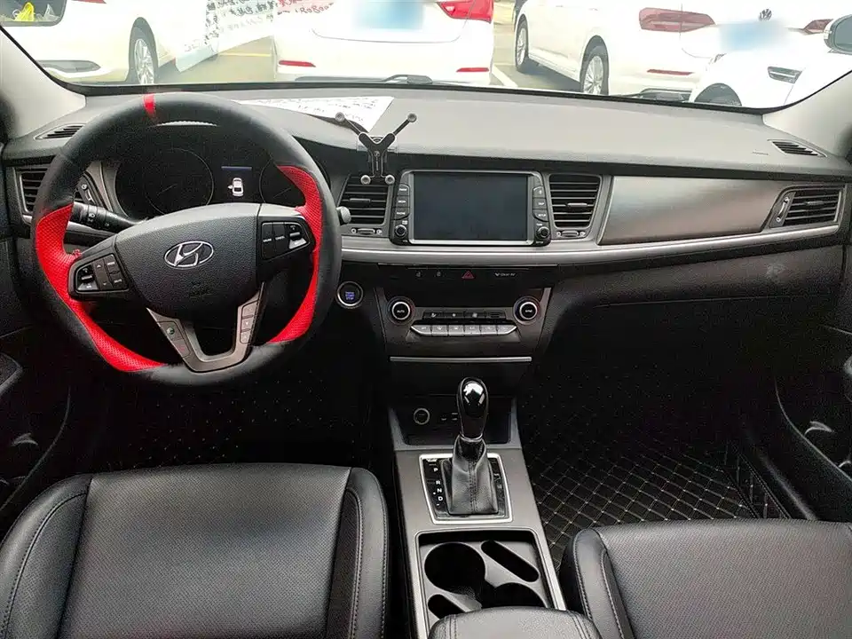 Hyundai Name picture