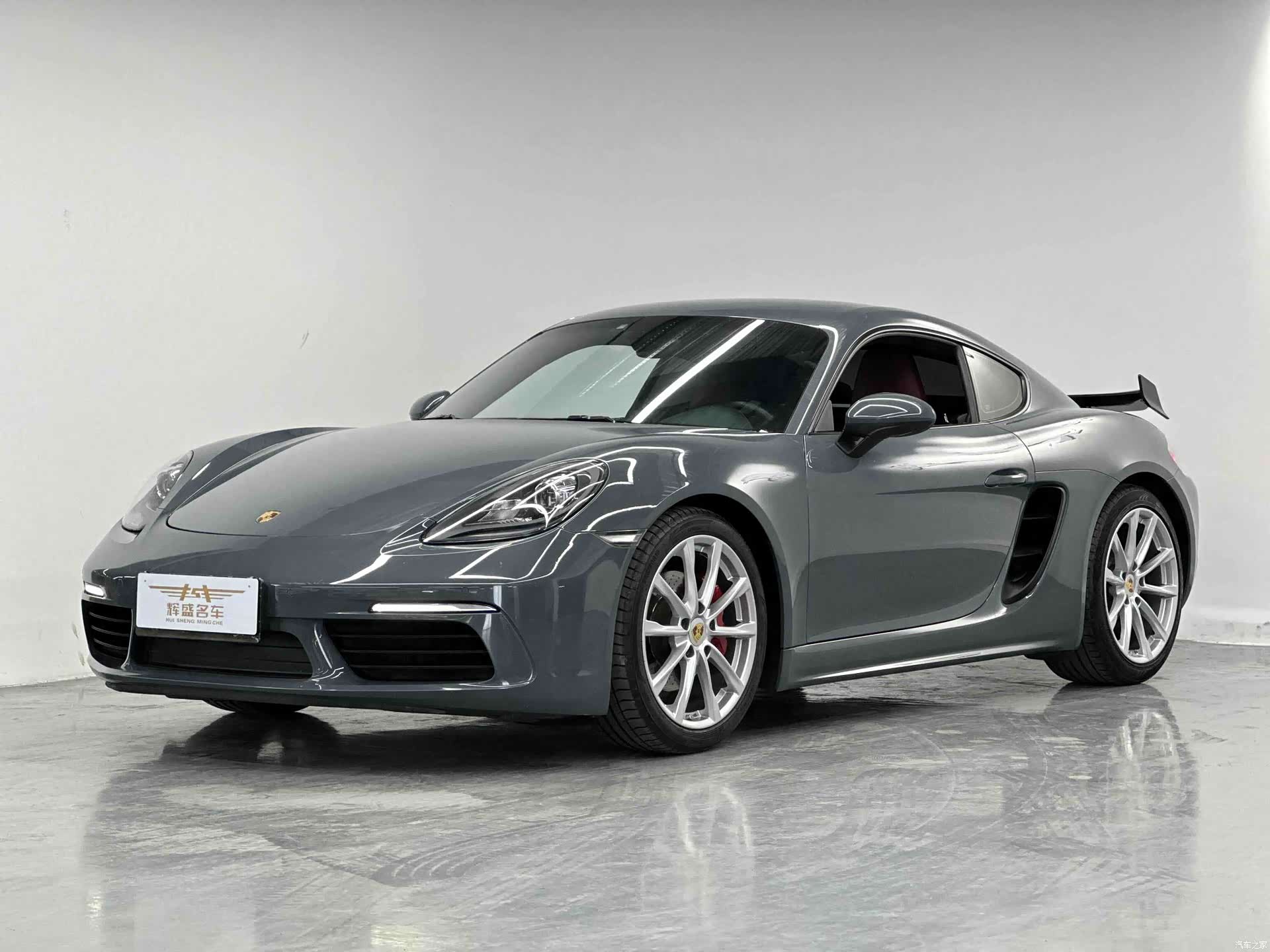 Porsche Cayman, 2017 1