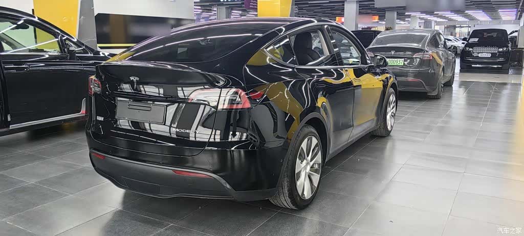 Tesla Model Y, 2022 16
