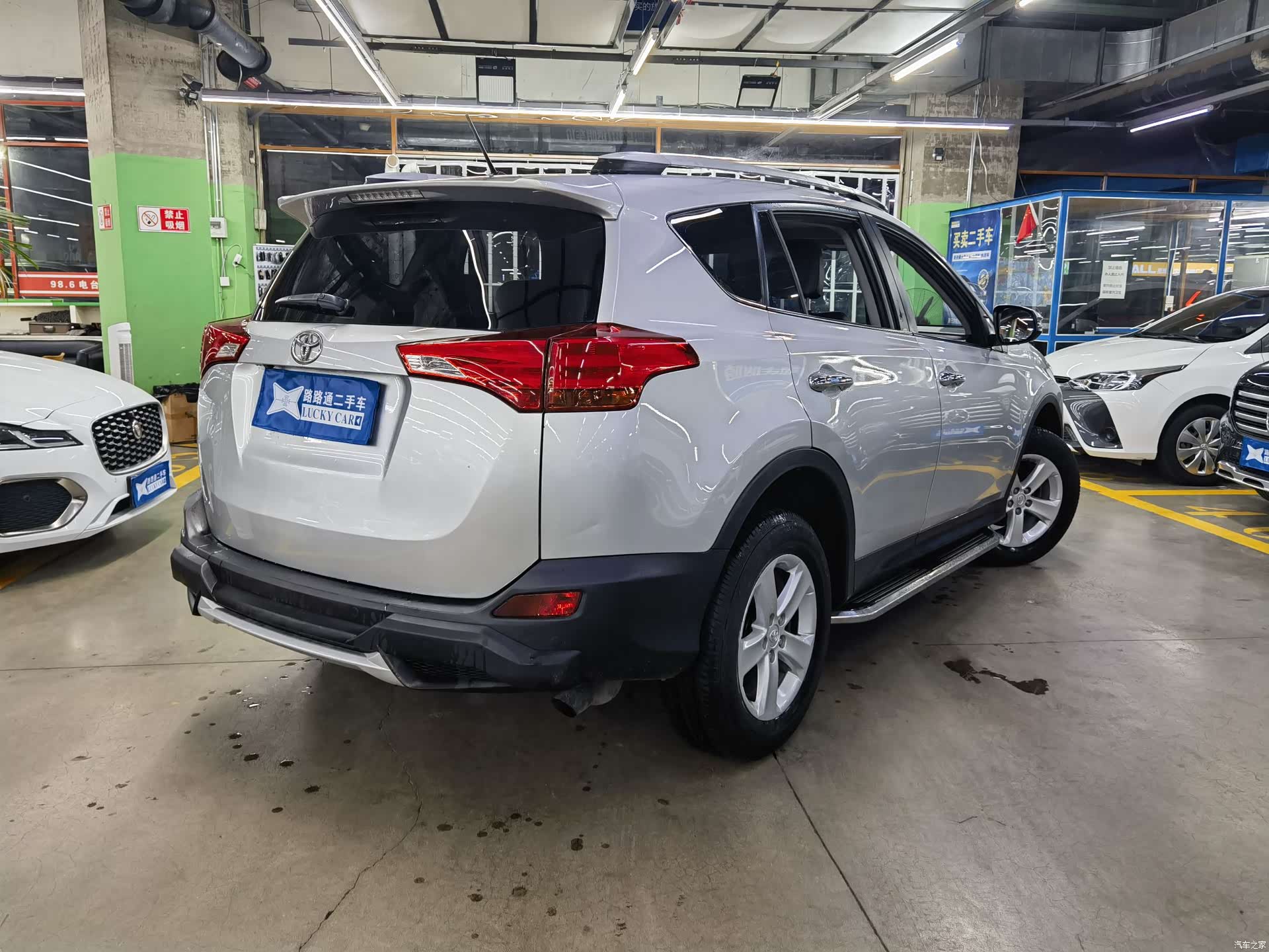 Toyota RAV4, 2014 4