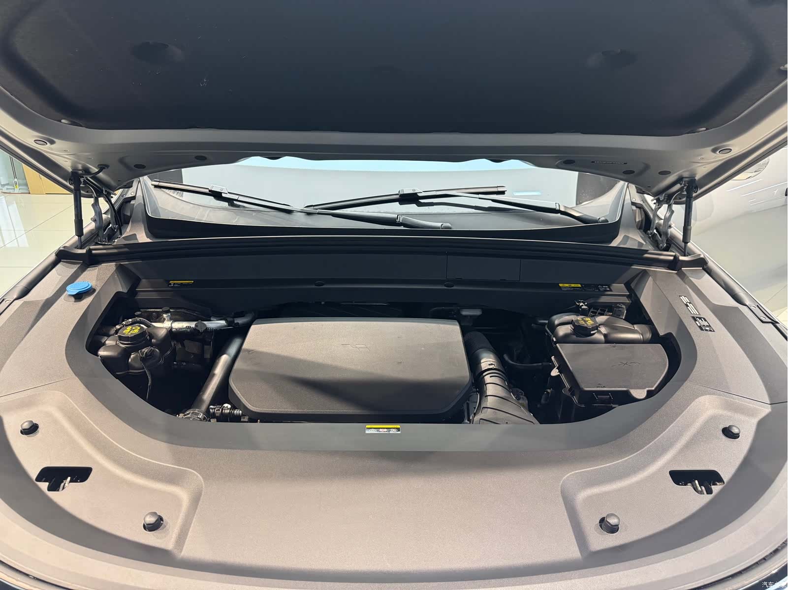 Li Auto L8, 2023 14
