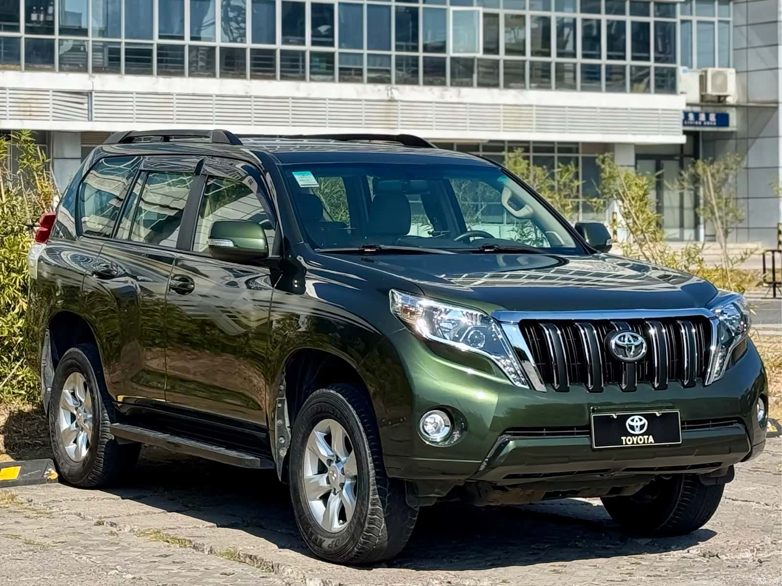 Toyota Prado, 2010 3