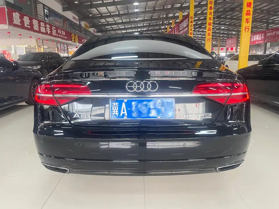 Audi A8