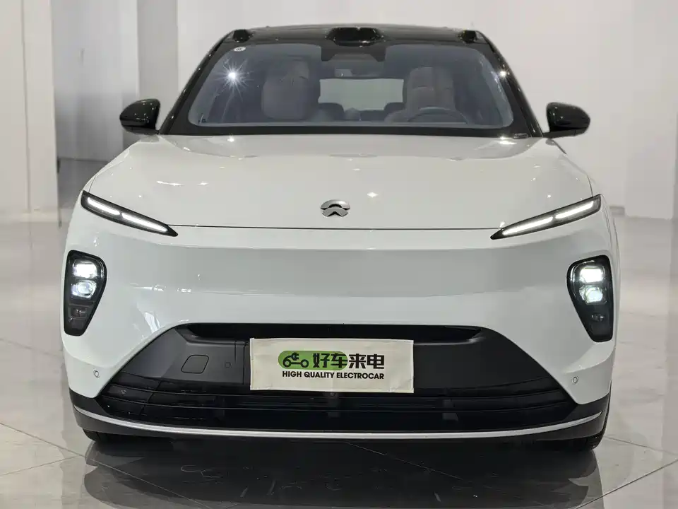 NIO ES8