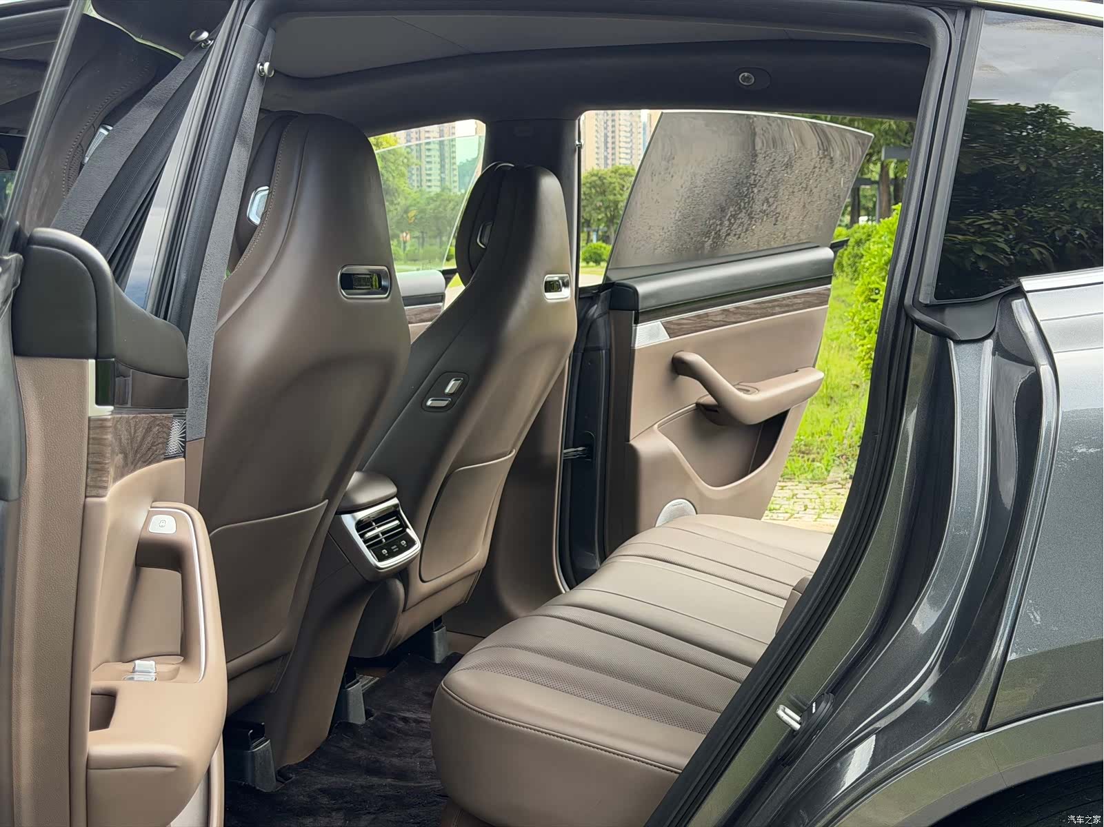 Luxeed R7, 2025 17