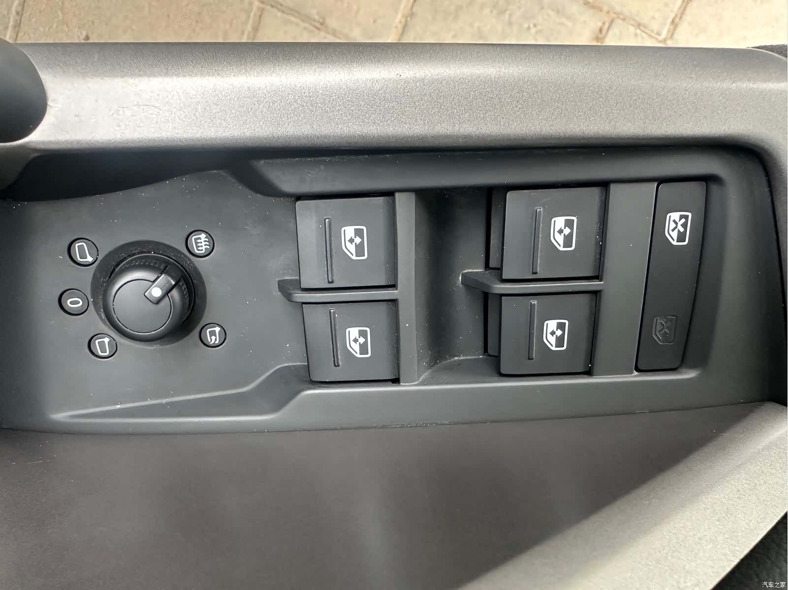 Audi Q3, 2022 11