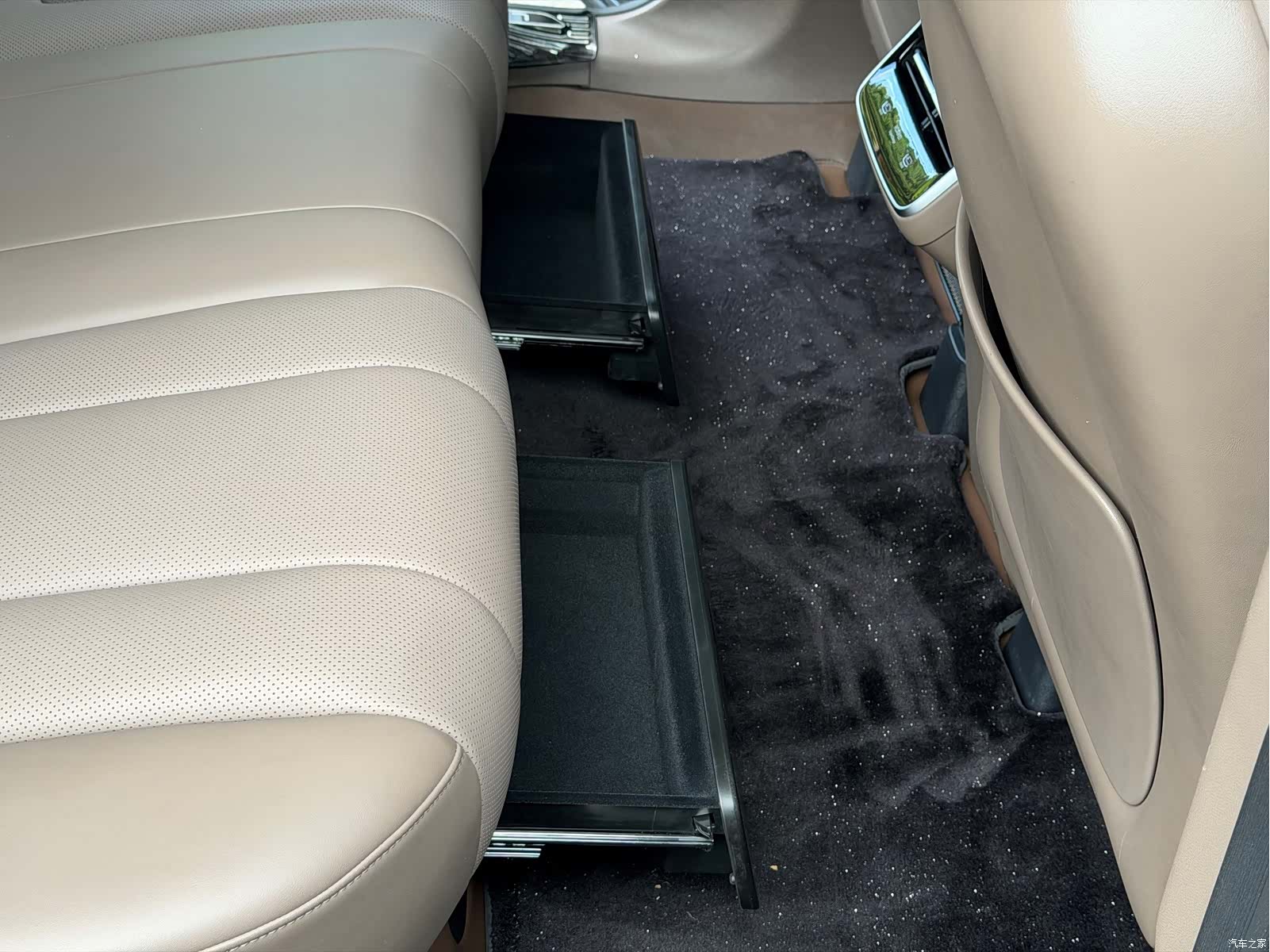 Luxeed R7, 2025 16