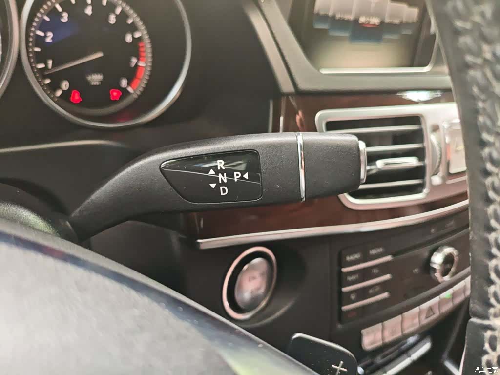 Mercedes-Benz E-Class, 2015 7