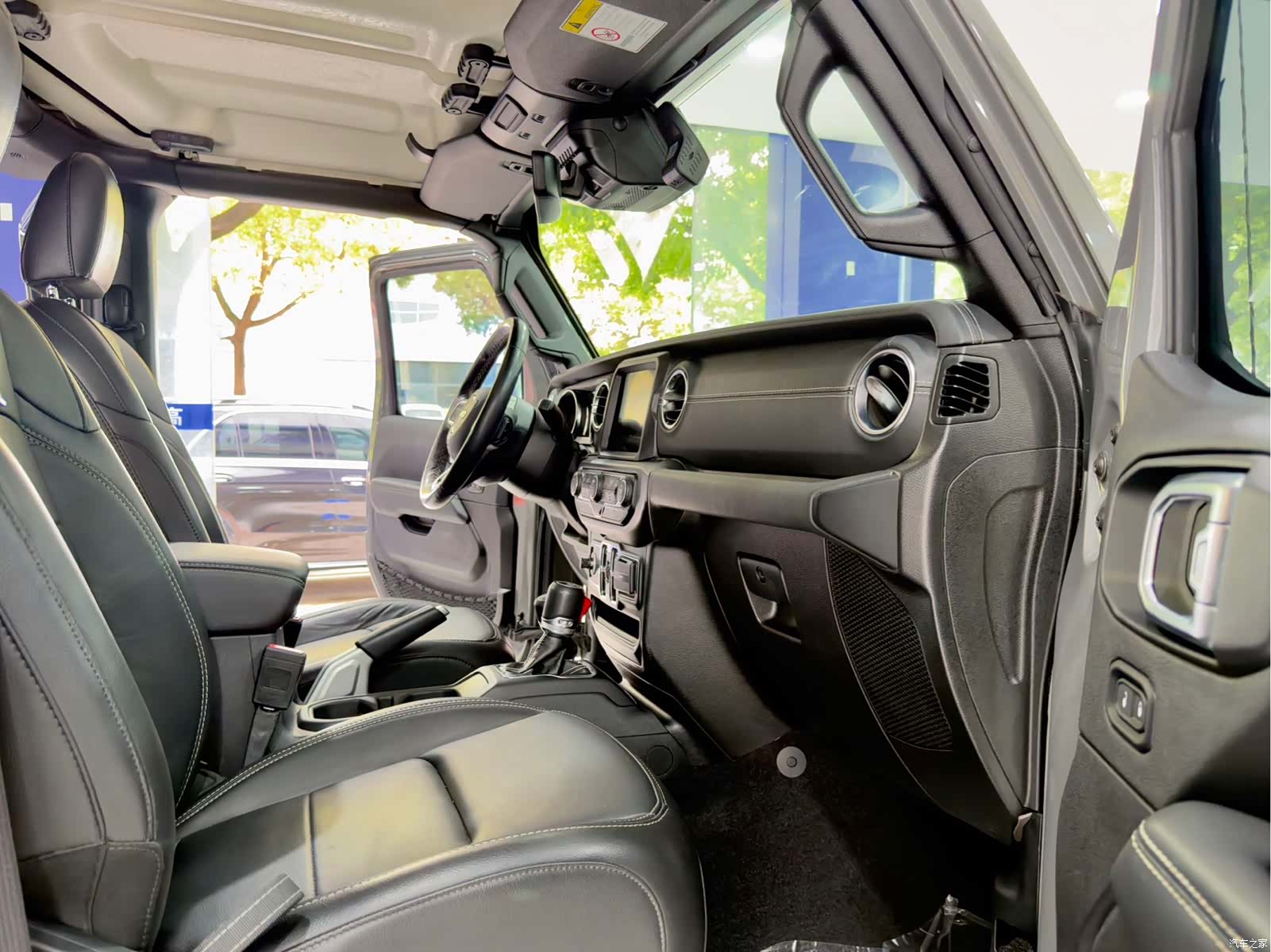 Jeep Wrangler, 2022 13