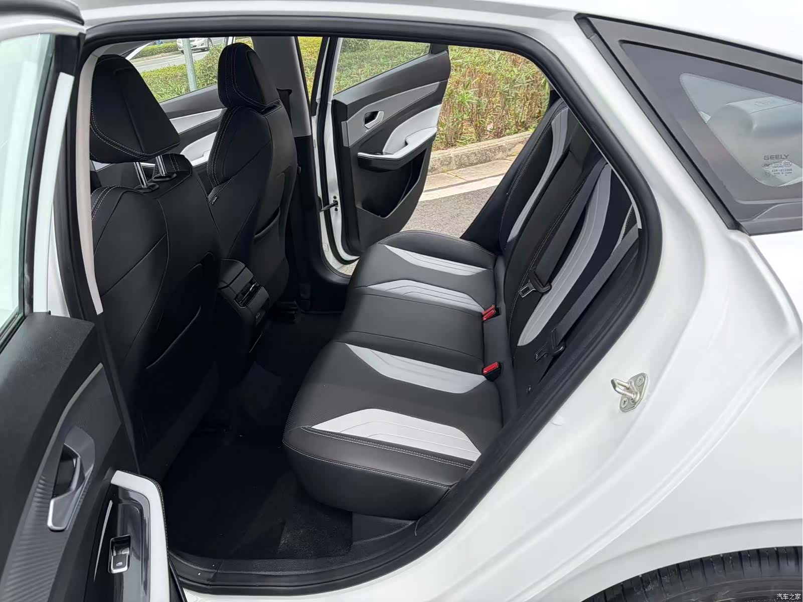 Geely Binray, 2024 9
