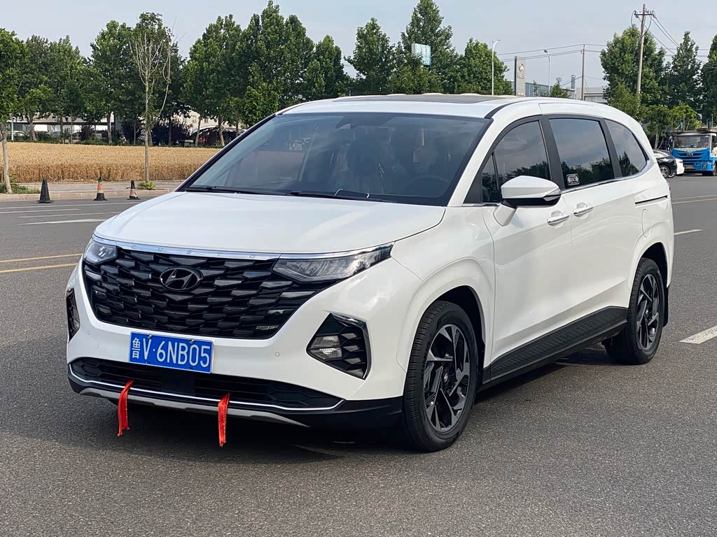 Hyundai Custo