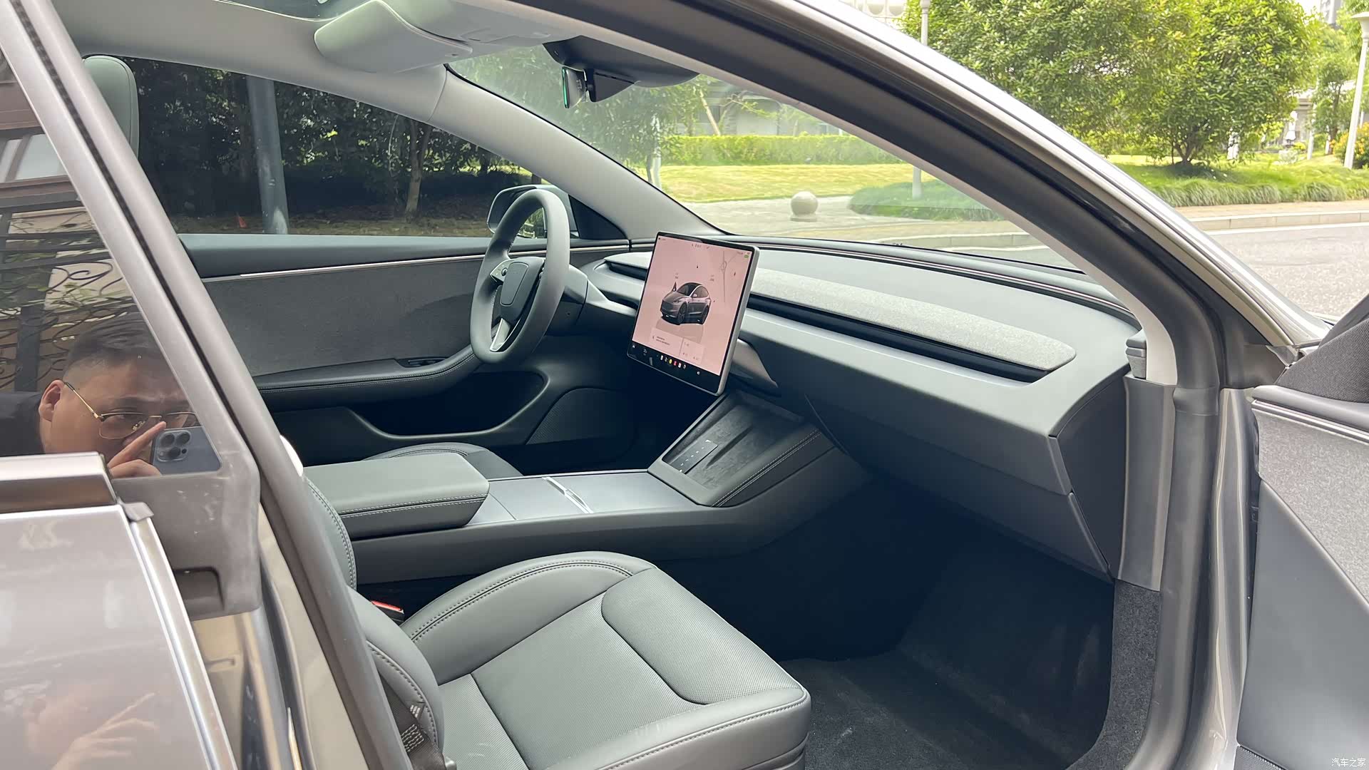 Tesla Model 3, 2026 16