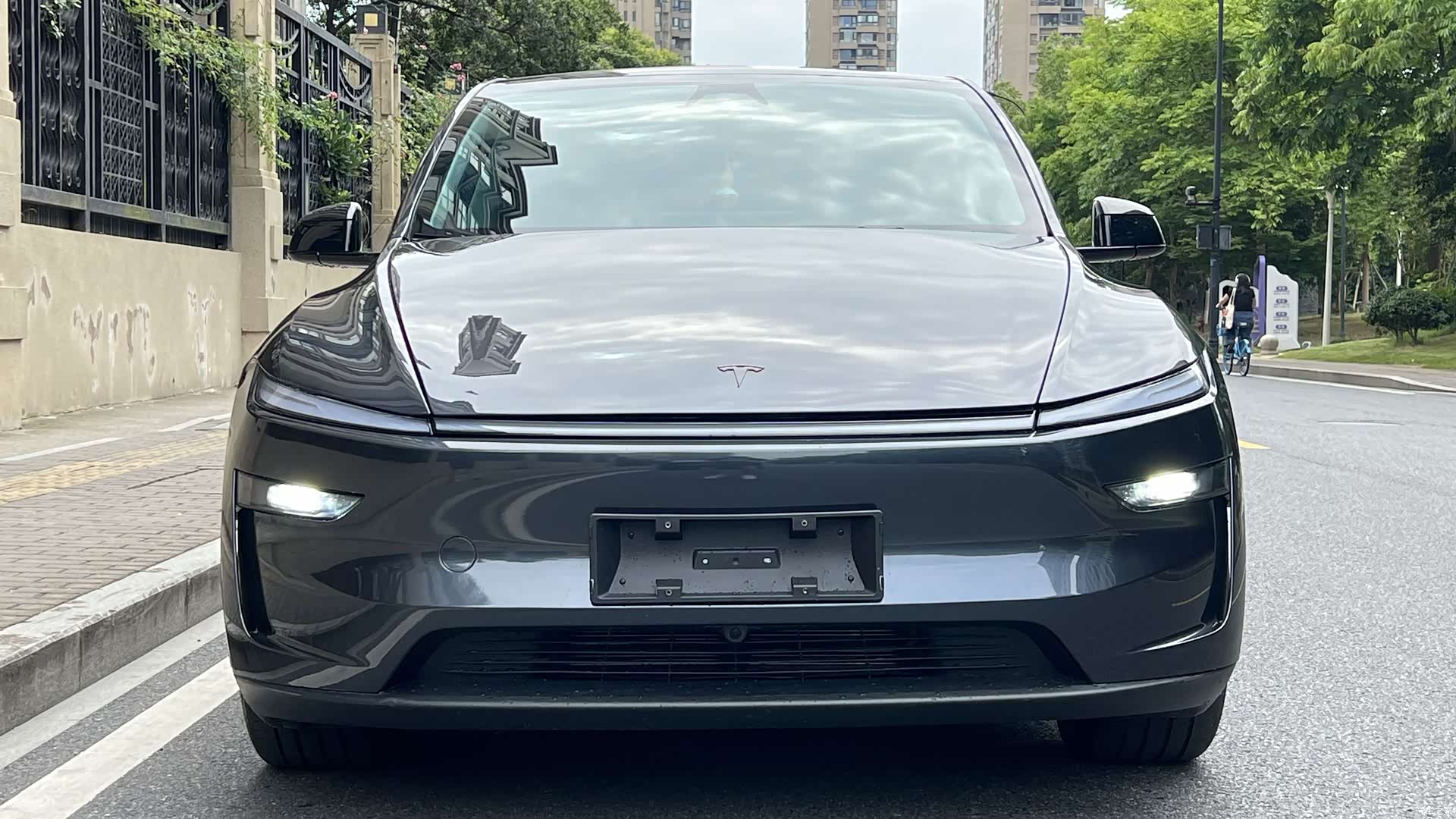 Tesla Model Y, 2025 2