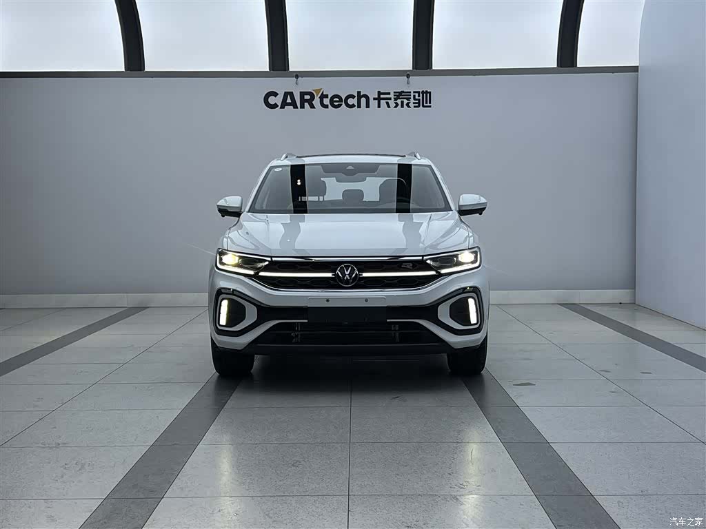 Volkswagen T-ROC, 2025 2