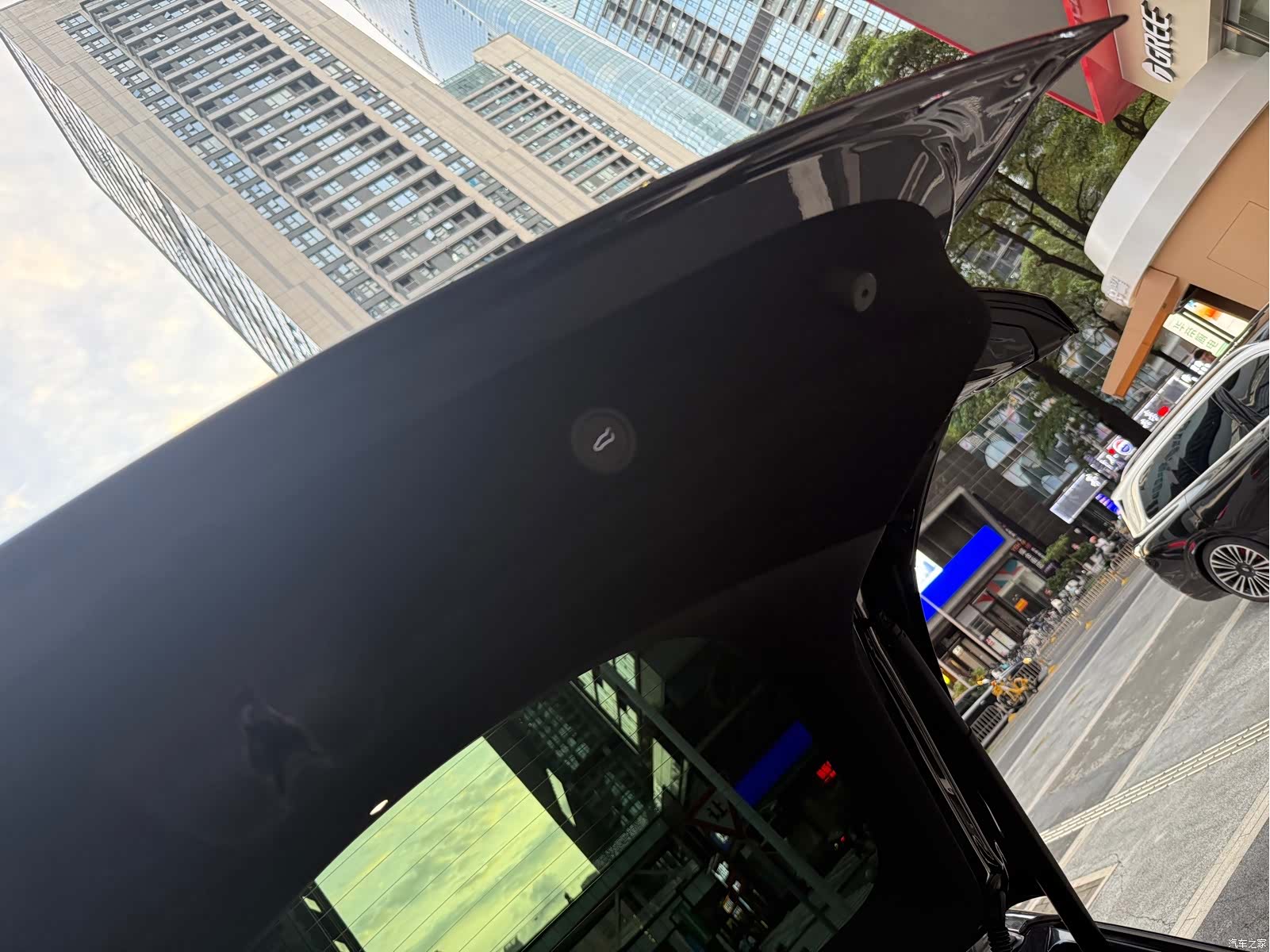 Tesla Model Y, 2025 14