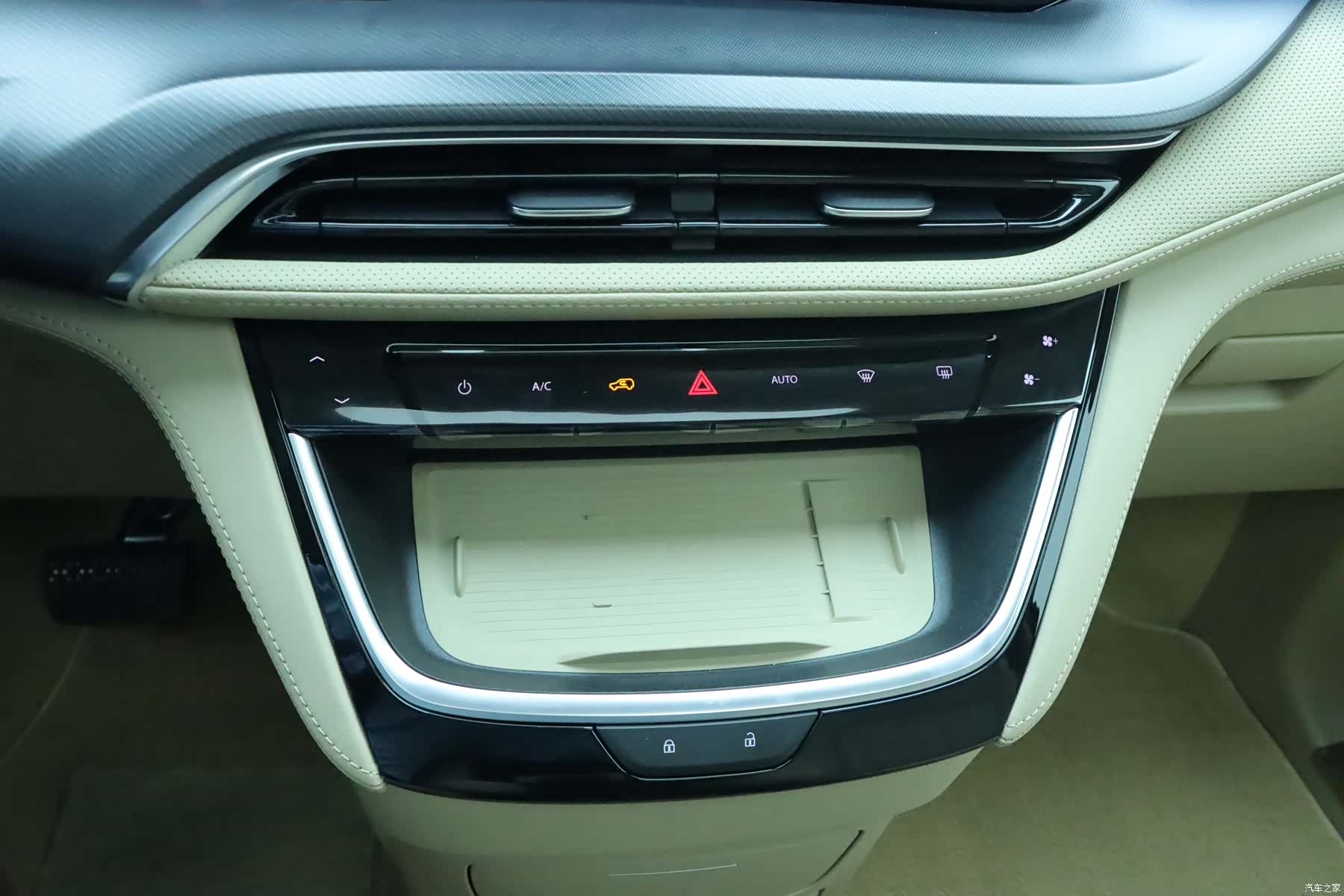 Buick GL8, 2025 21