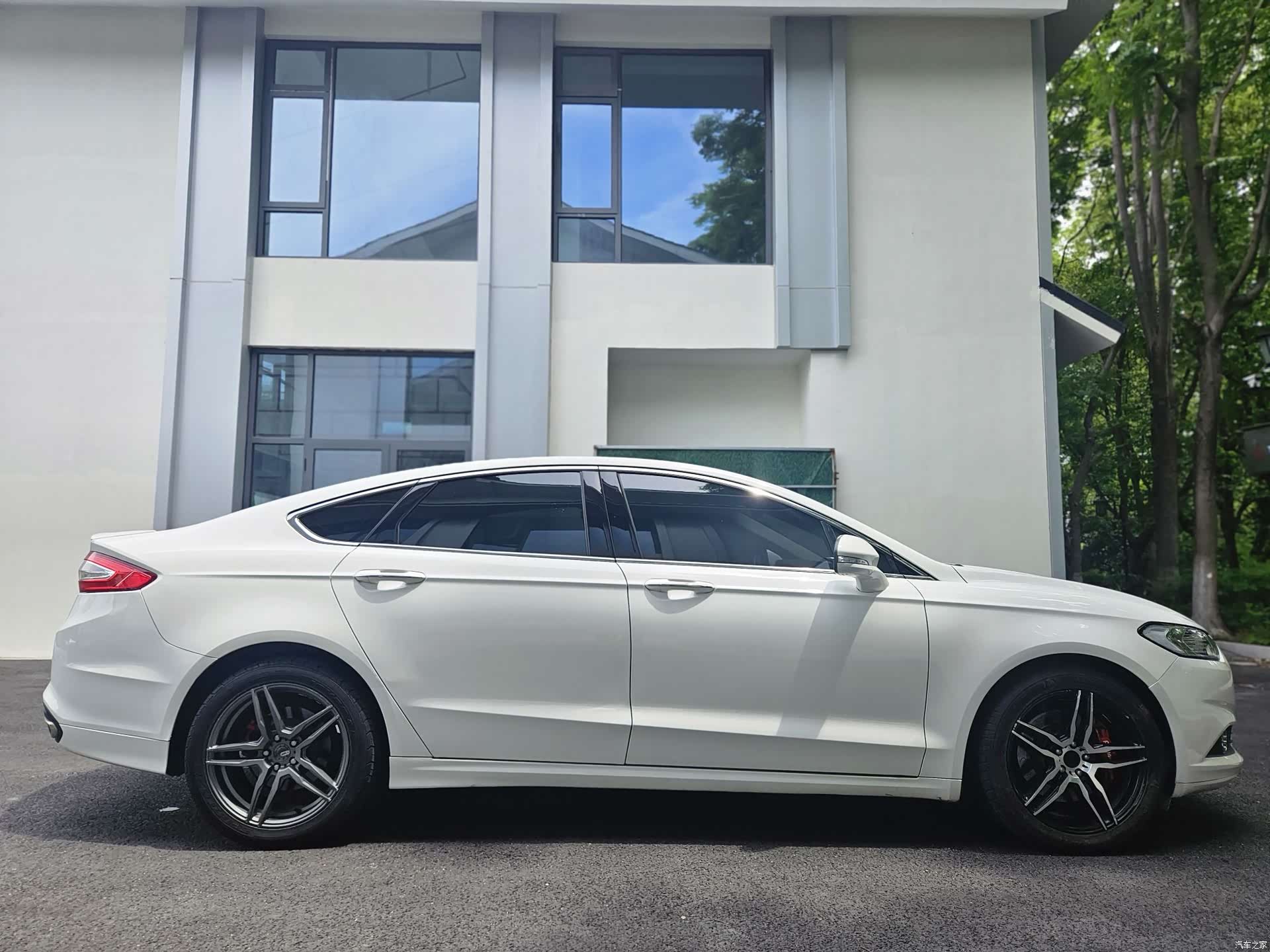 Ford Mondeo, 2016 4