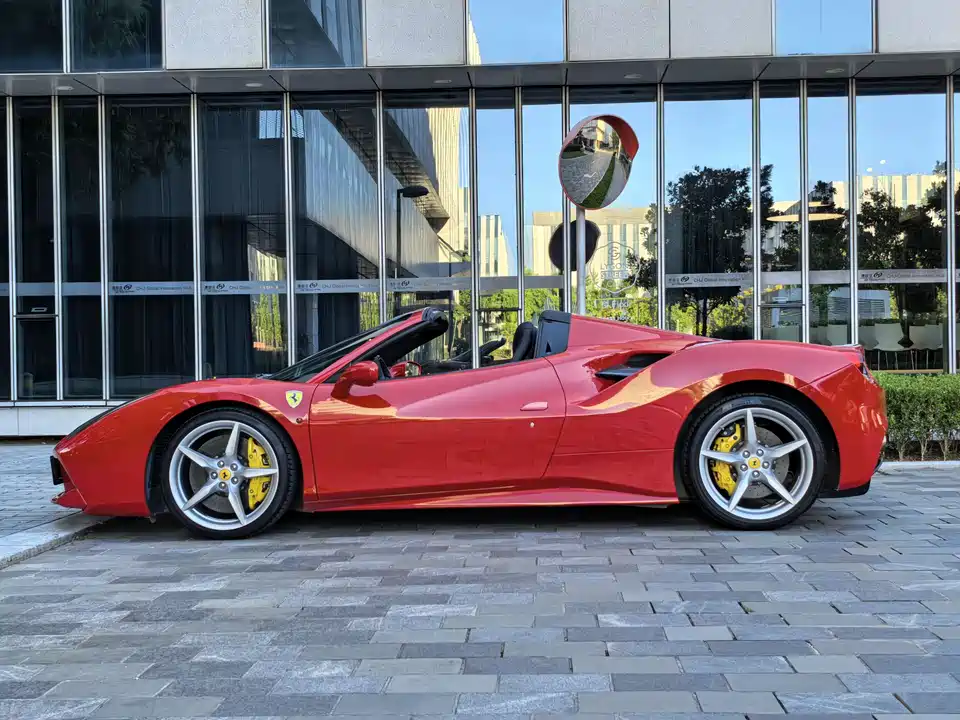 Ferrari 488