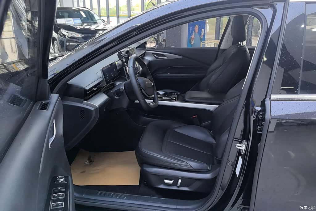 Wuling Starlight, 2024 9
