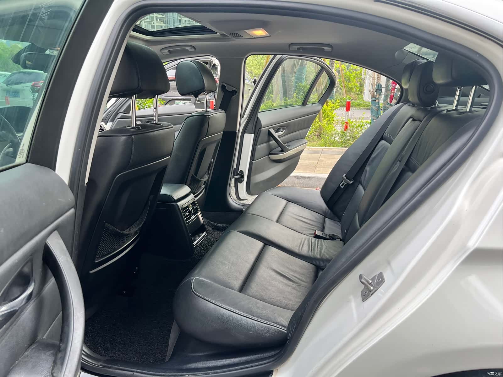 BMW 3 Series, 2012 18