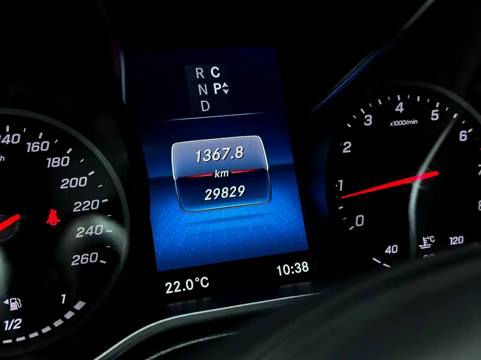 Mercedes-Benz V-class