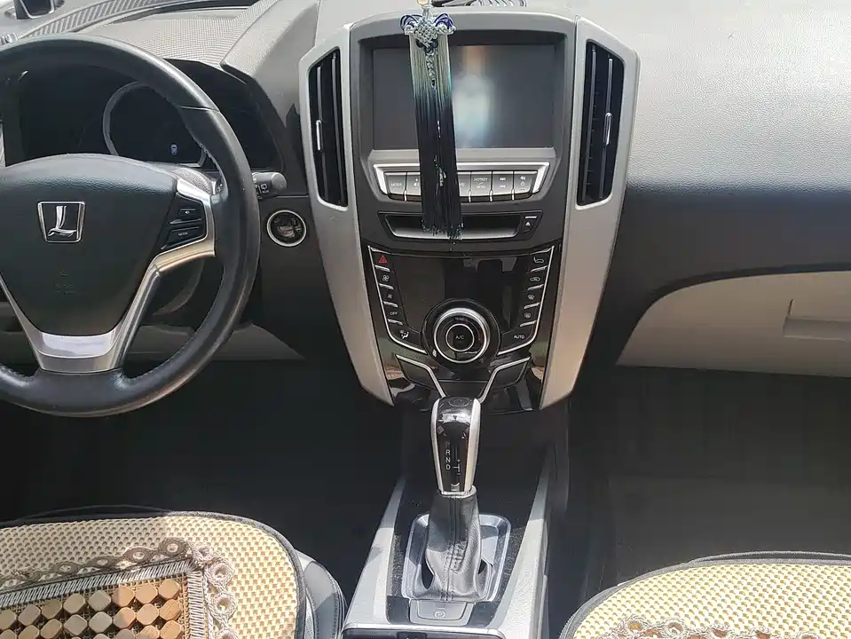 Luxgen Excellent 6 SUV