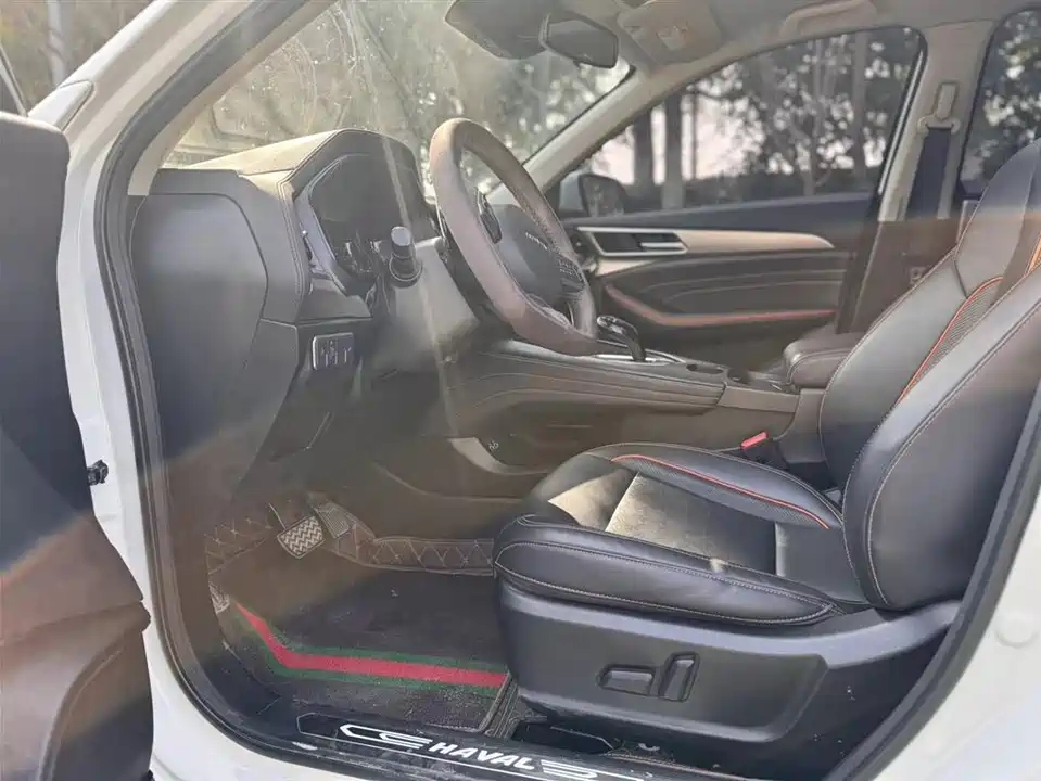 Haval F7