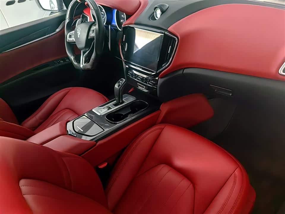 Maserati Ghibli Maserati Ghibli
