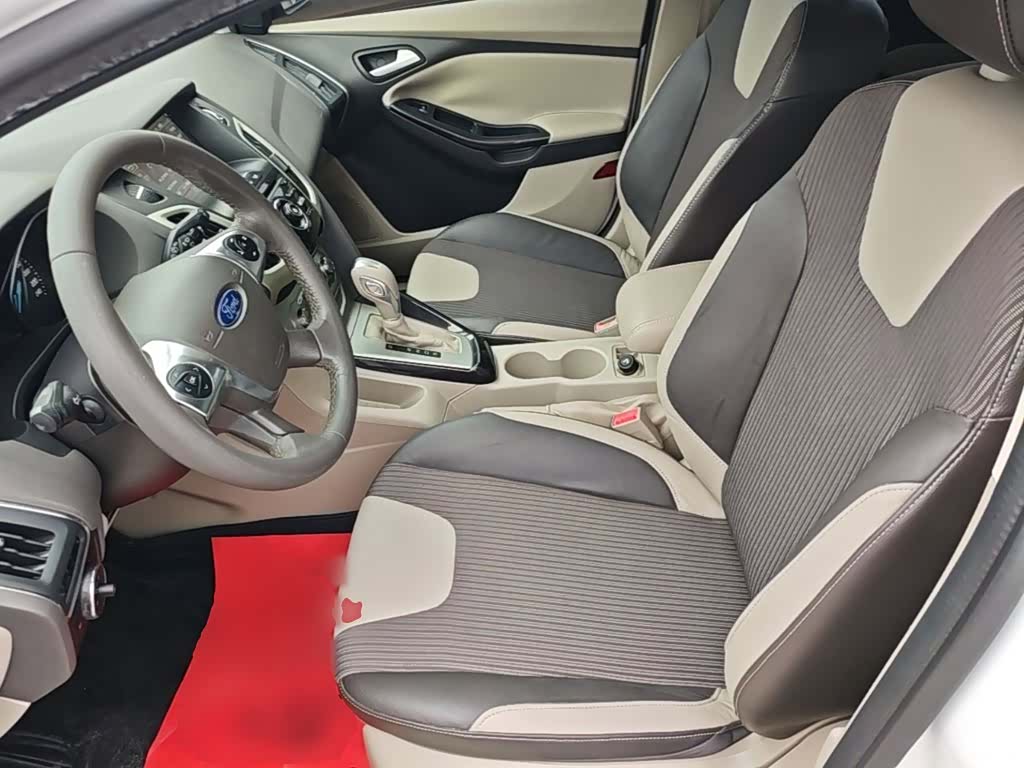 Ford Focus, 2014 15