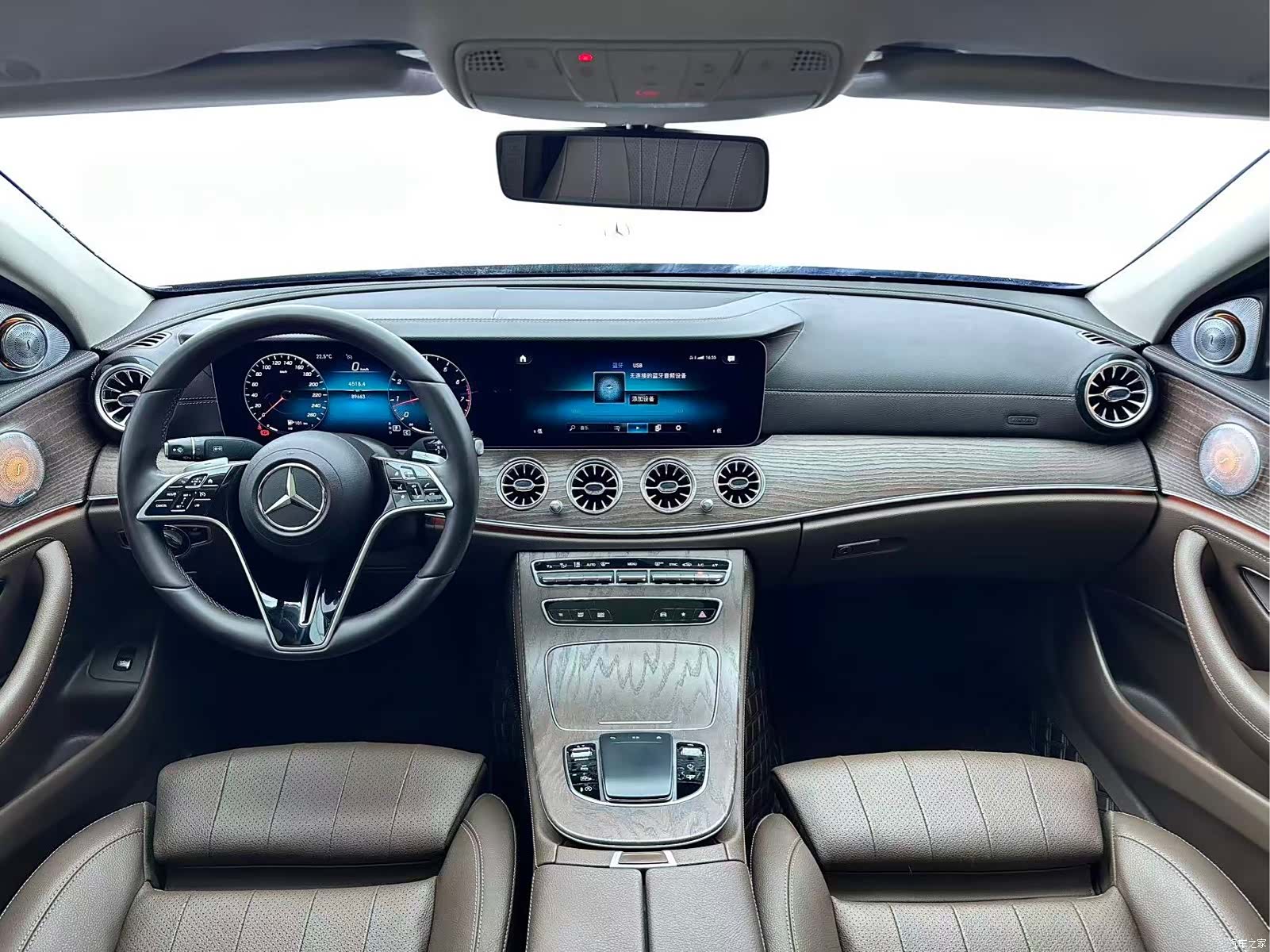 Mercedes-Benz E-Class, 2022 14