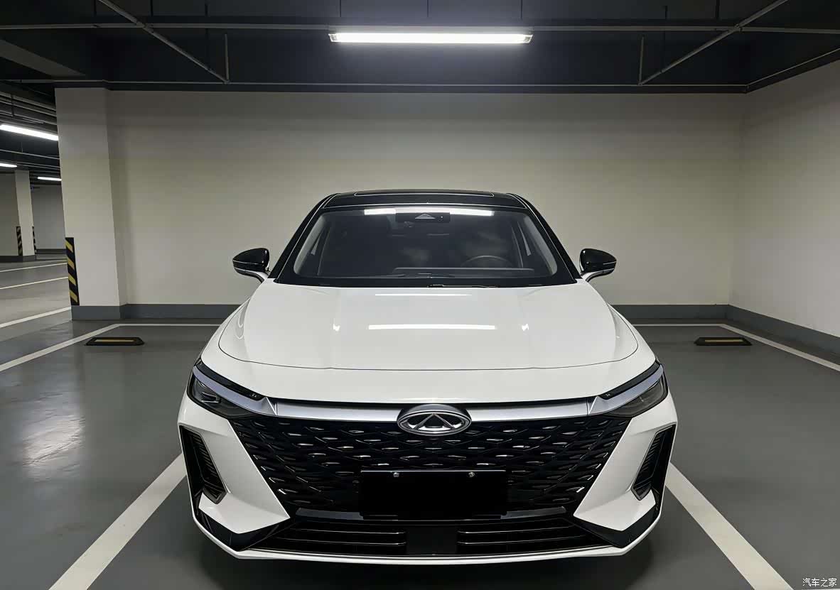 Chery Arrizo 8, 2022 3