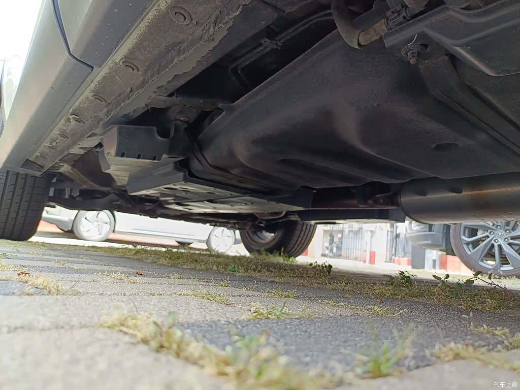 Toyota RAV4, 2017 16