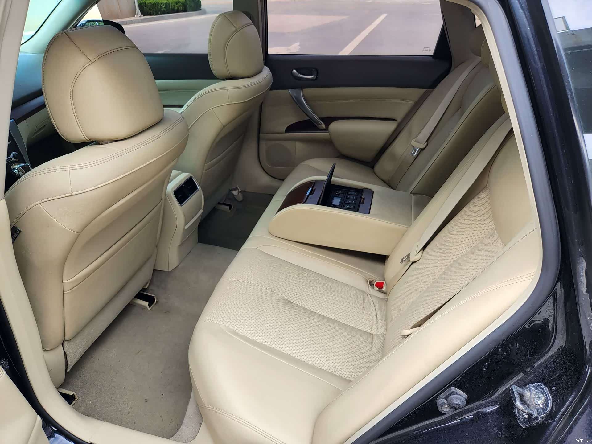 Nissan Teana, 2013 11