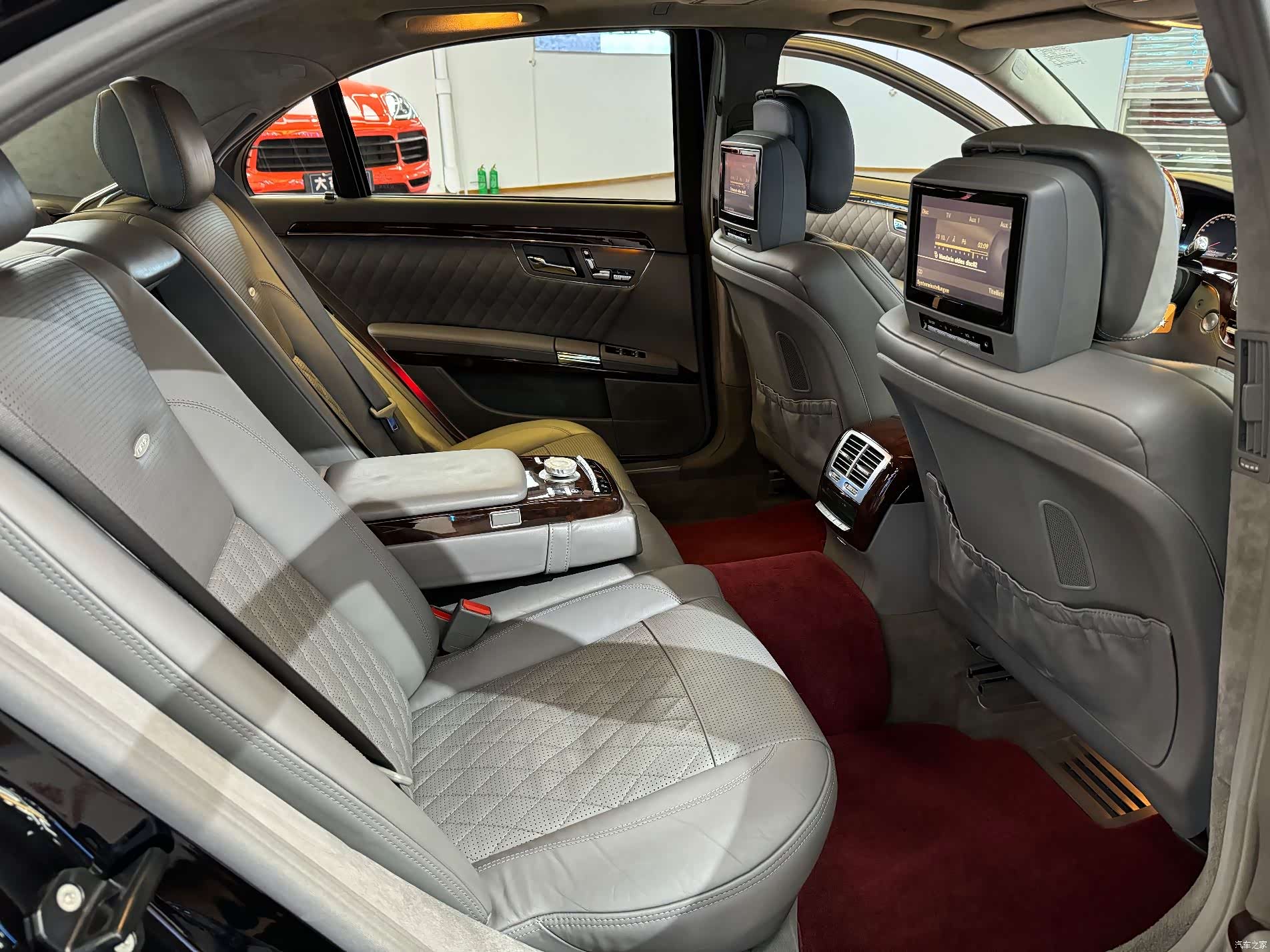 Mercedes-Benz S-Class, 2009 32