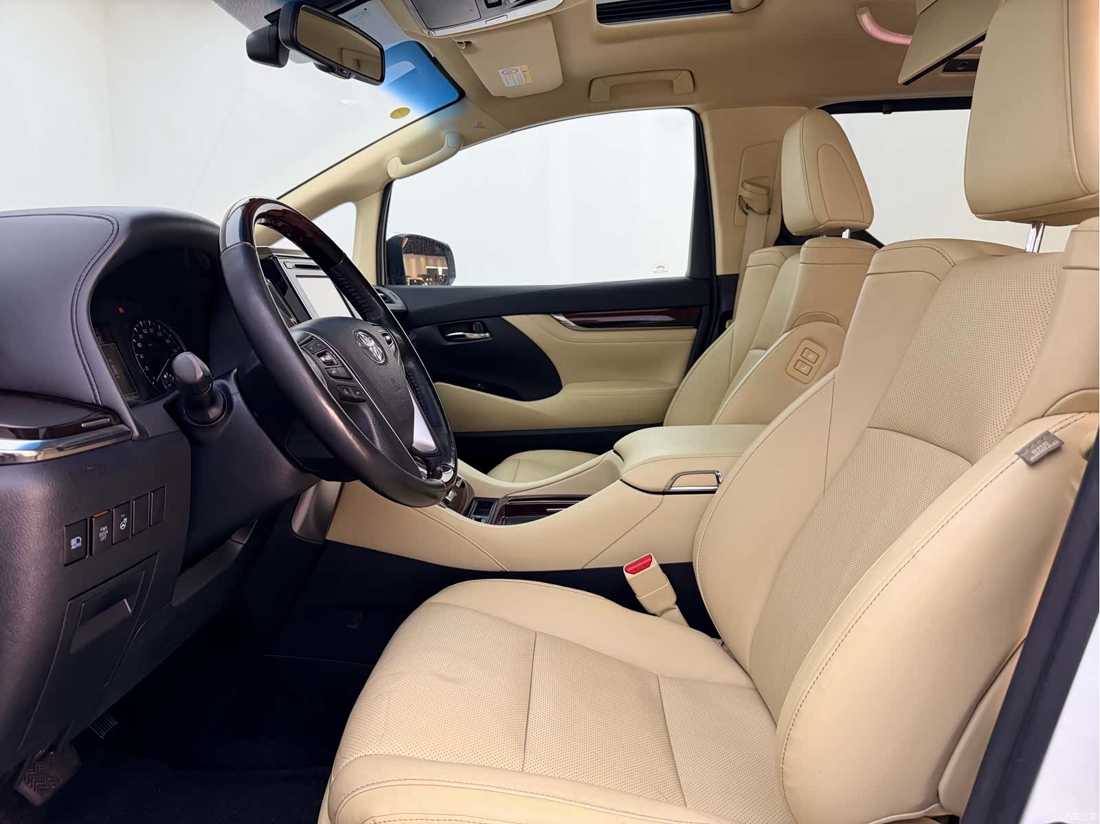Toyota Alphard, 2018 14