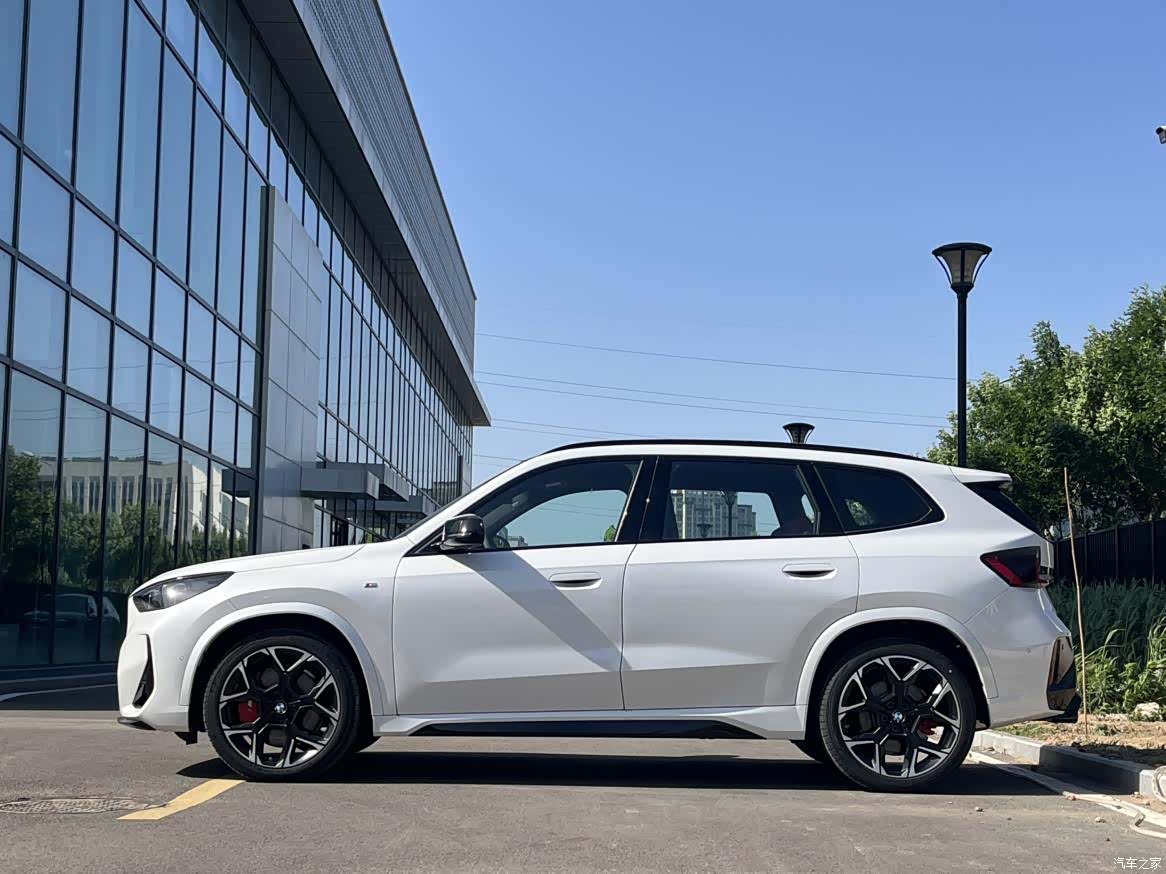 BMW X1, 2025 6