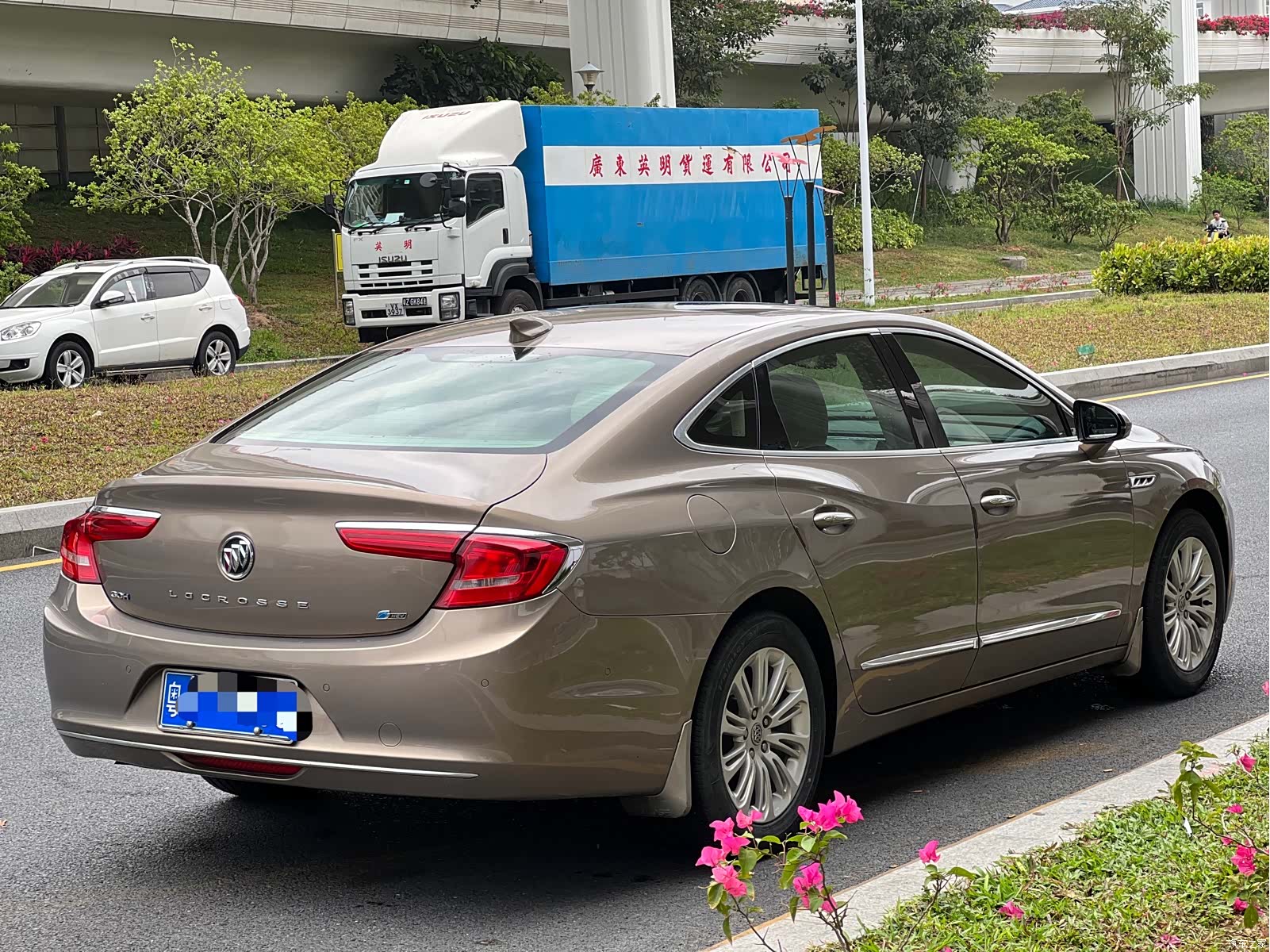 Buick LaCrosse, 2017 все фото