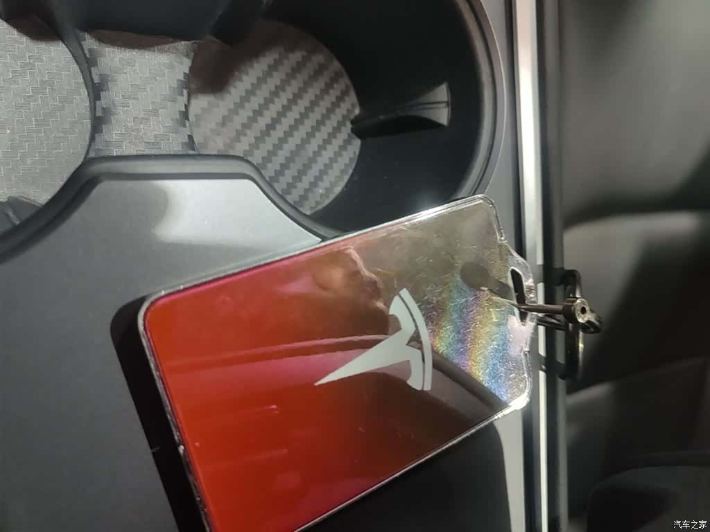 Tesla Model Y, 2023 9