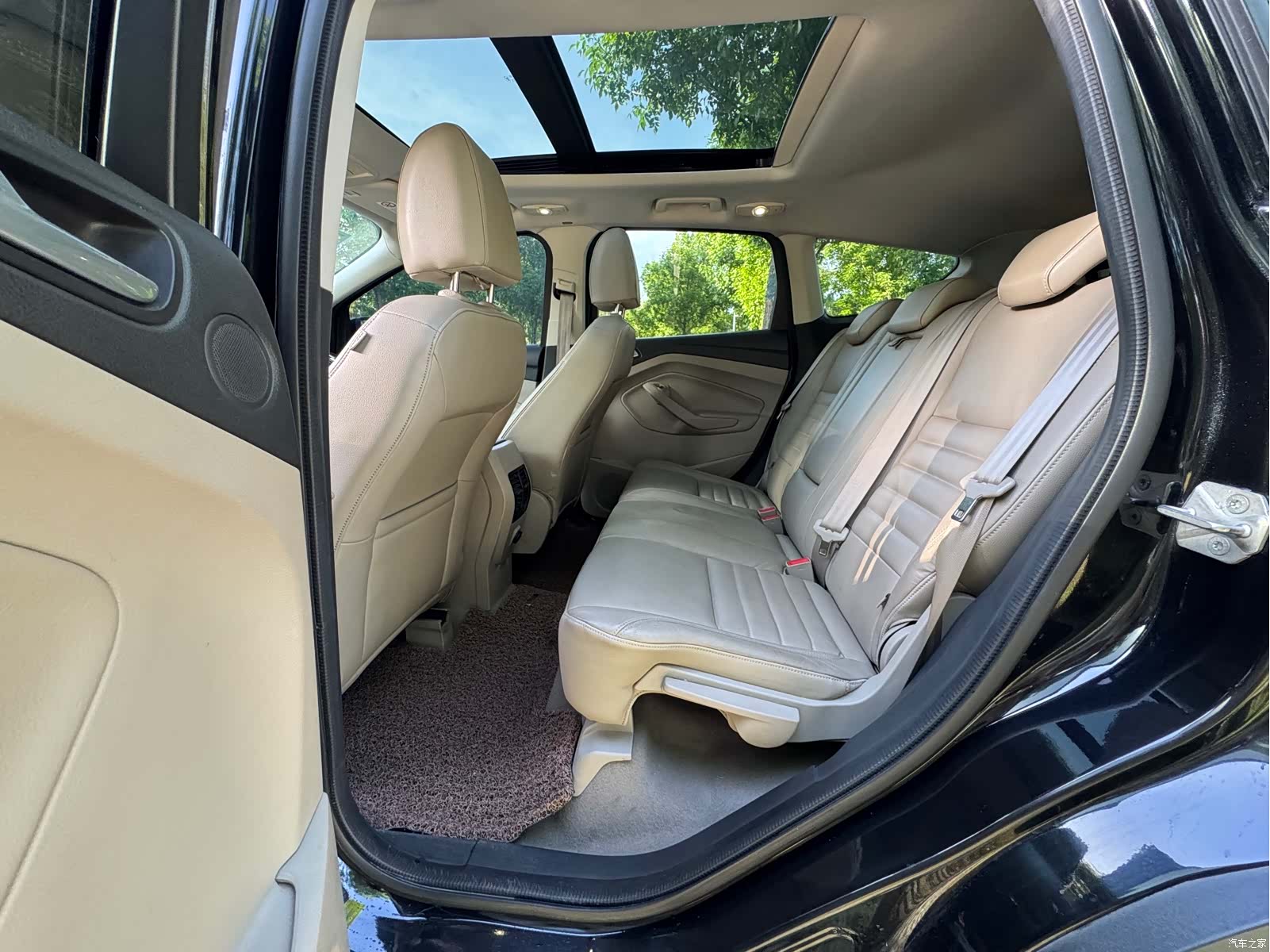 Ford Kuga, 2013 7