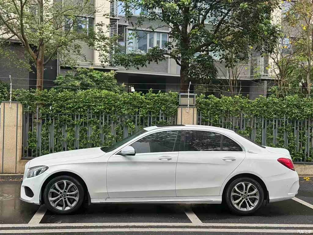 Mercedes-Benz C-Class, 2019 4