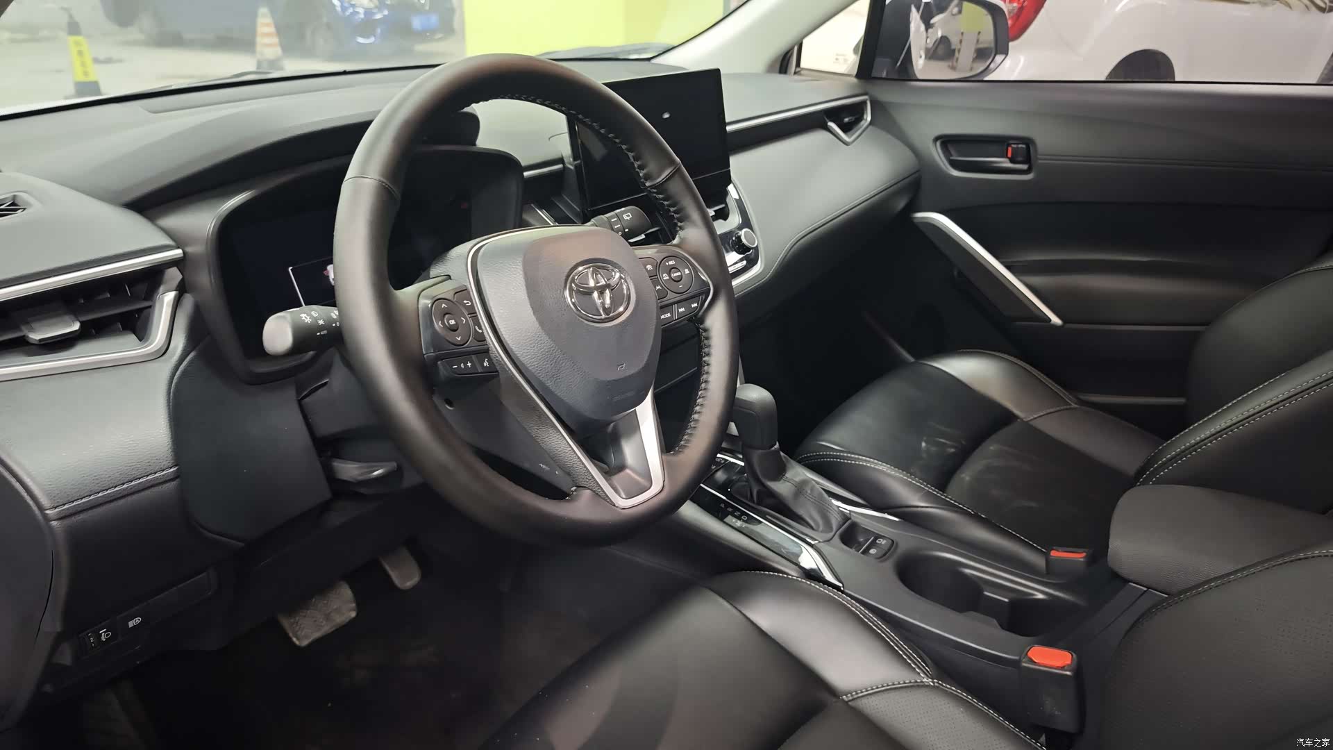 Toyota Frontlander, 2023 10