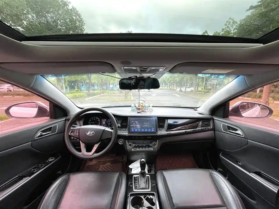 Hyundai Name picture