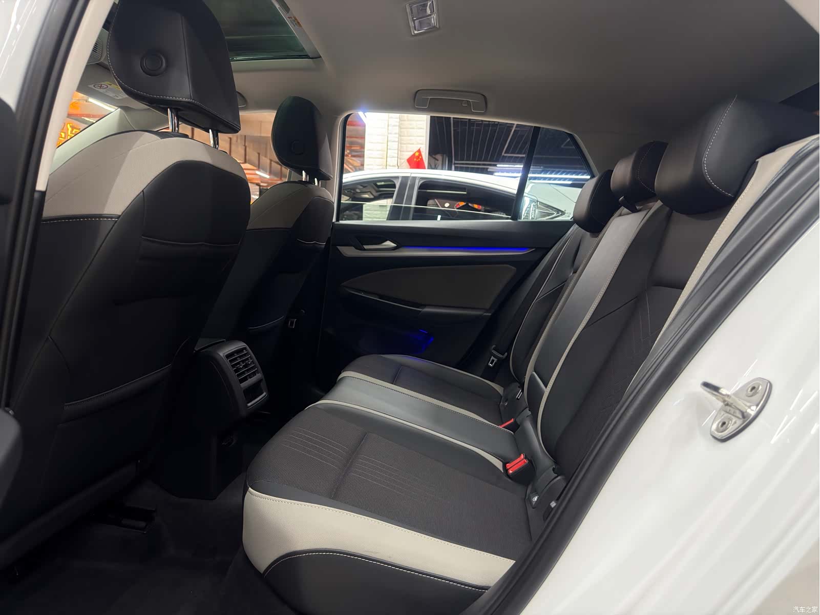 Volkswagen Golf, 2022 24