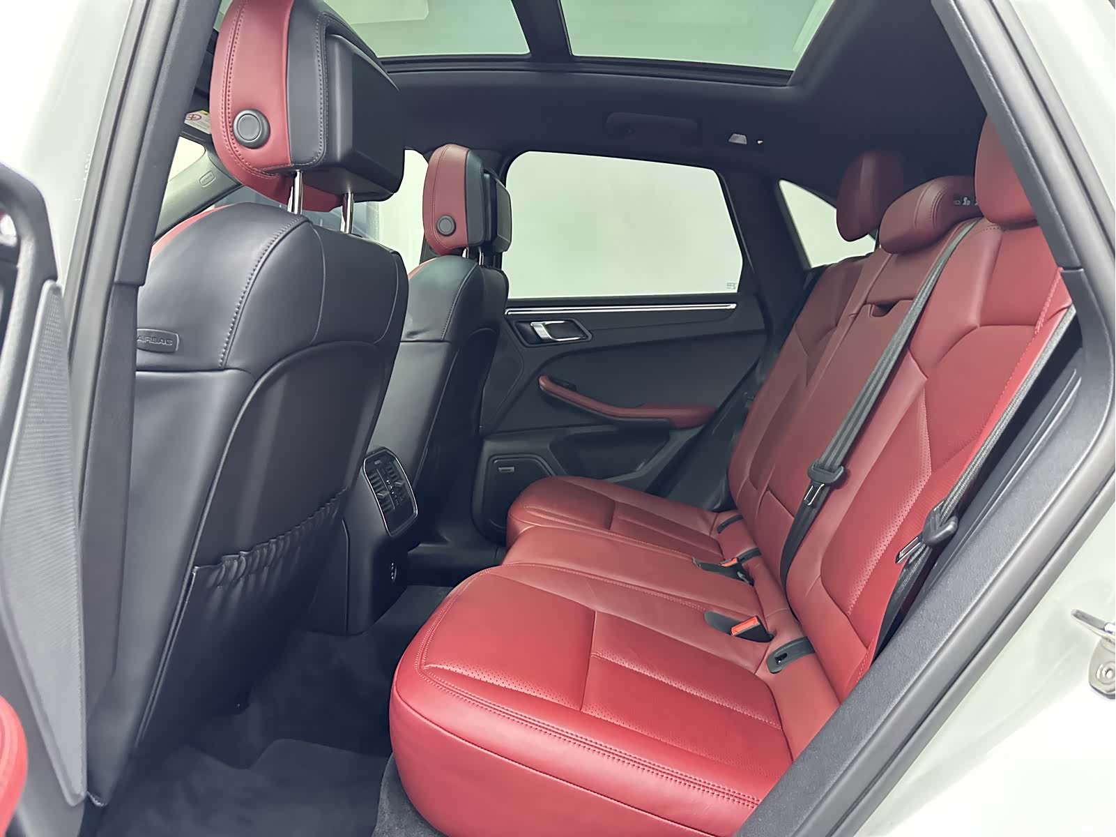 Porsche Macan, 2023 10