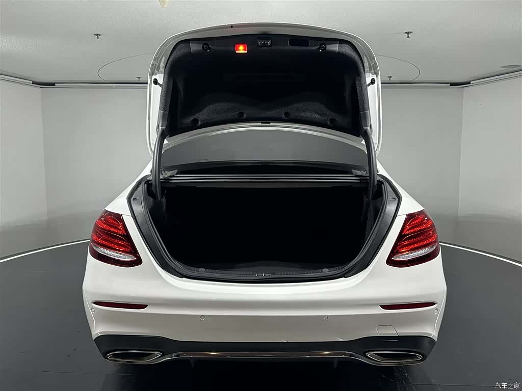 Mercedes-Benz E-Class, 2018 10