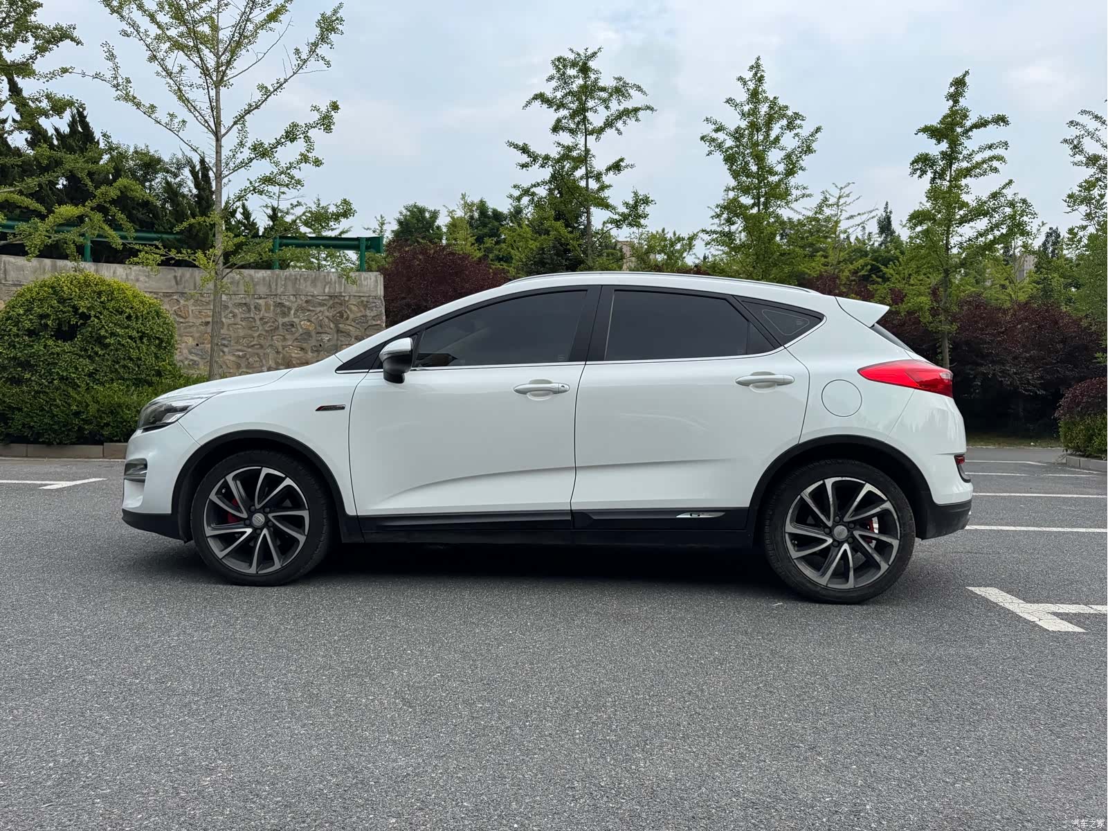 Geely Emgrand, 2017 4